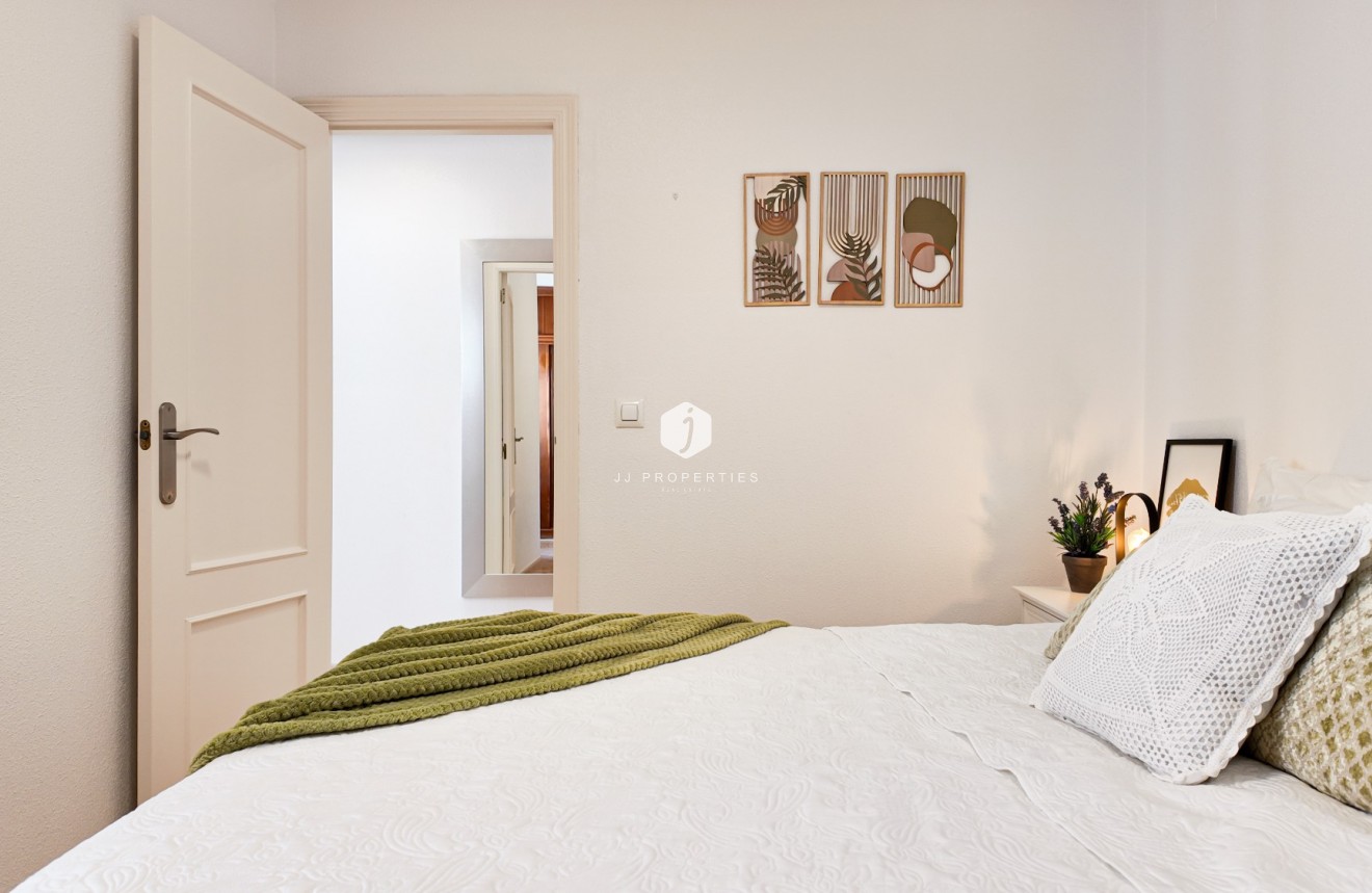 Tweedehands - Appartement / flat -
Torrevieja - Costa Blanca