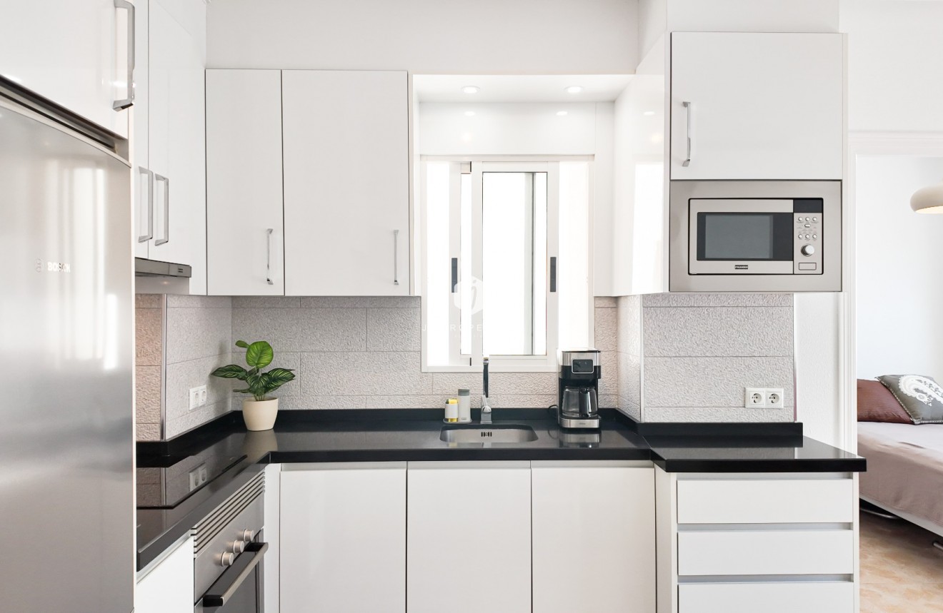 Tweedehands - Appartement / flat -
Torrevieja - Costa Blanca