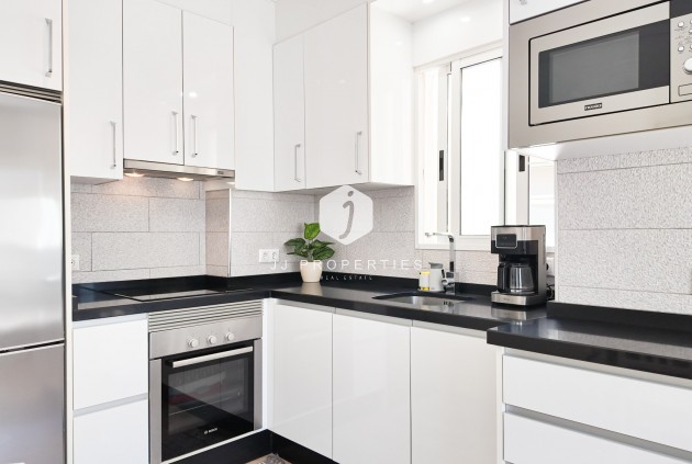 Tweedehands - Appartement / flat -
Torrevieja - Costa Blanca