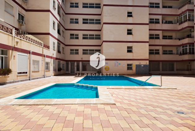 Tweedehands - Appartement / flat -
Torrevieja - Costa Blanca