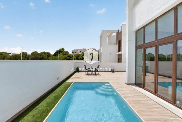 Tweedehands - Villa -
Torrevieja - Costa Blanca