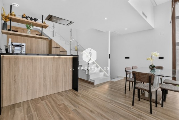 Tweedehands - Villa -
Torrevieja - Costa Blanca