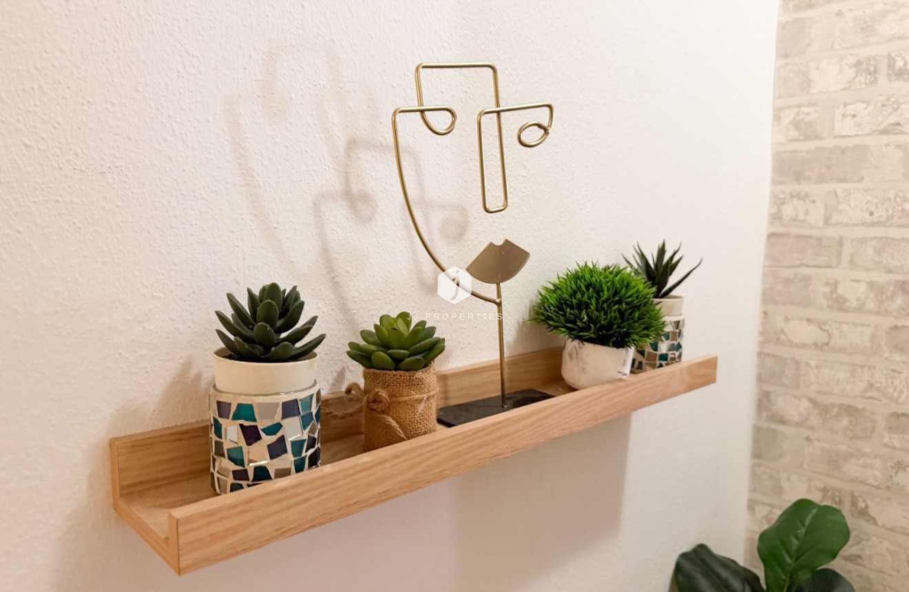 Tweedehands - Appartement / flat -
Torrevieja - Costa Blanca