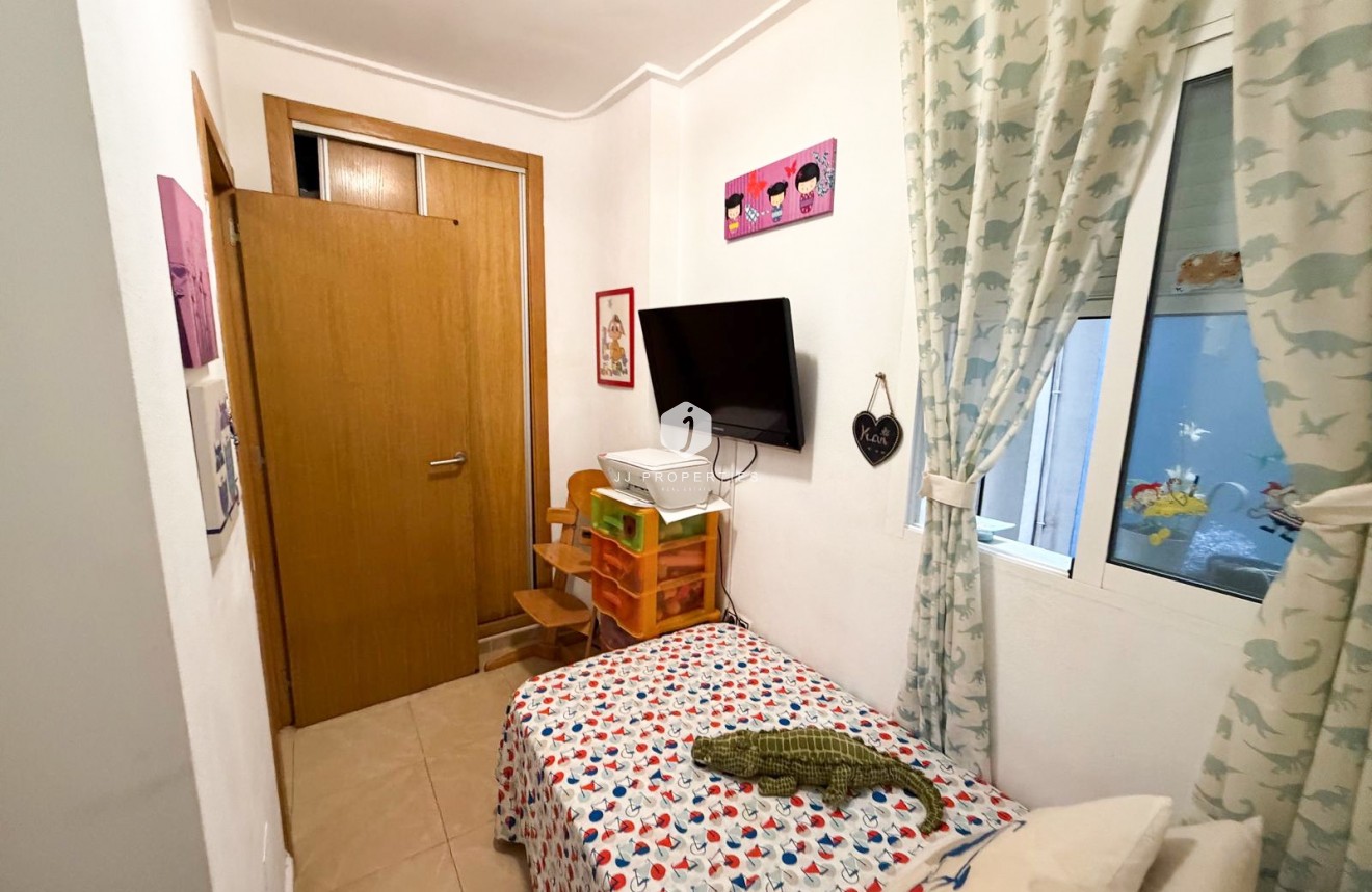 Tweedehands - Appartement / flat -
Torrevieja - Costa Blanca