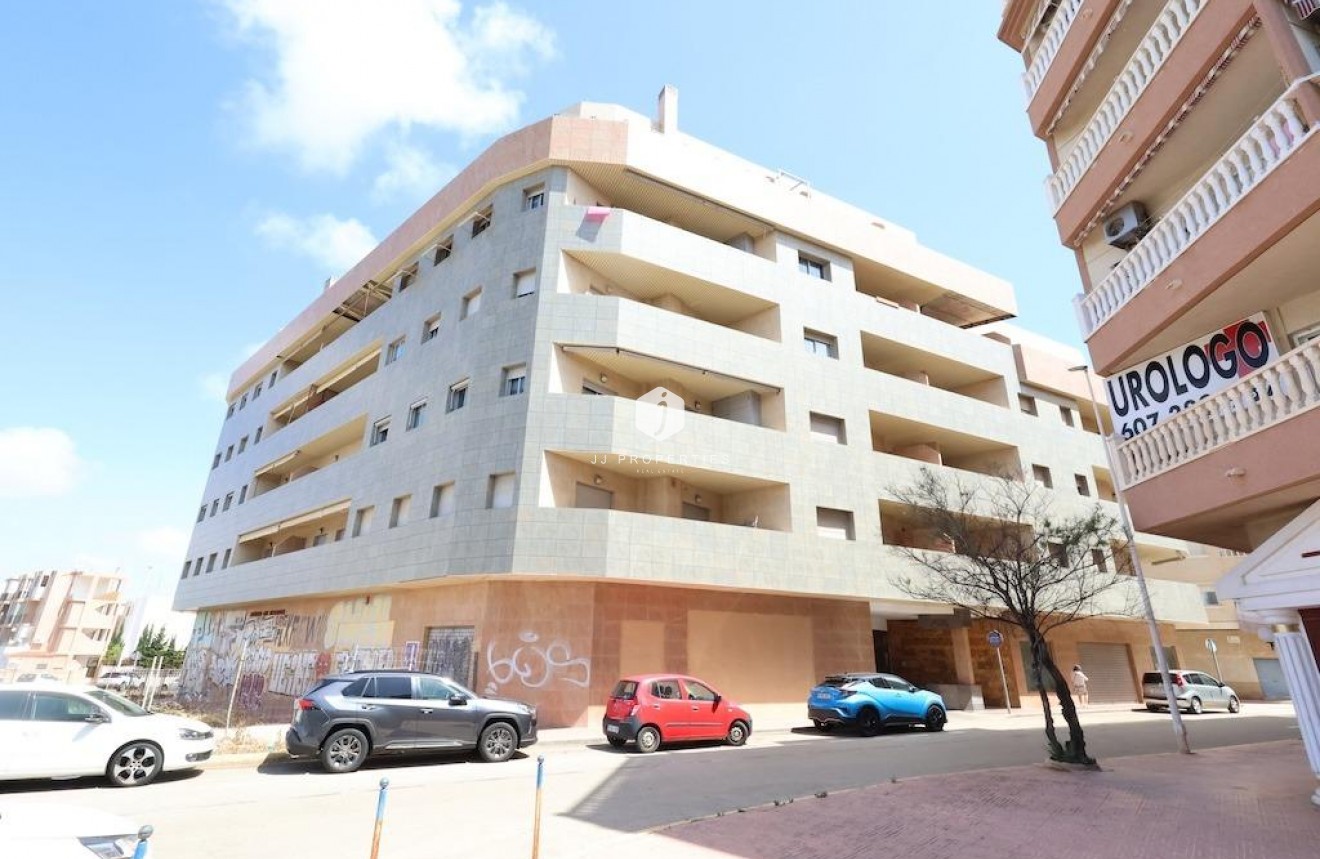 D'occasion - Appartement -
Torrevieja - Costa Blanca