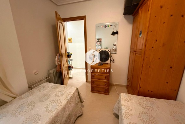 Tweedehands - Appartement / flat -
Torrevieja - Estacion de autobuses