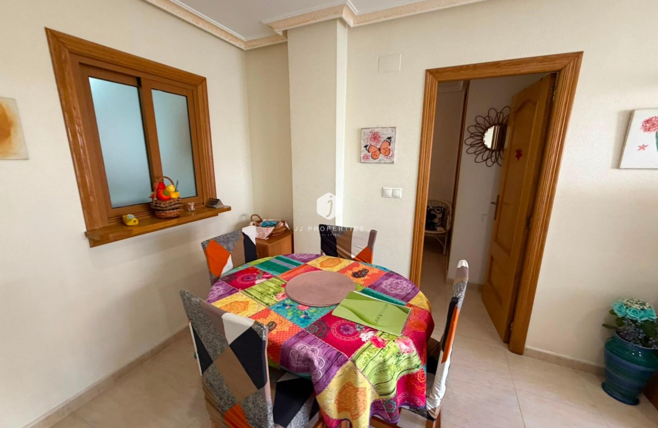 Tweedehands - Appartement / flat -
Torrevieja - Estacion de autobuses