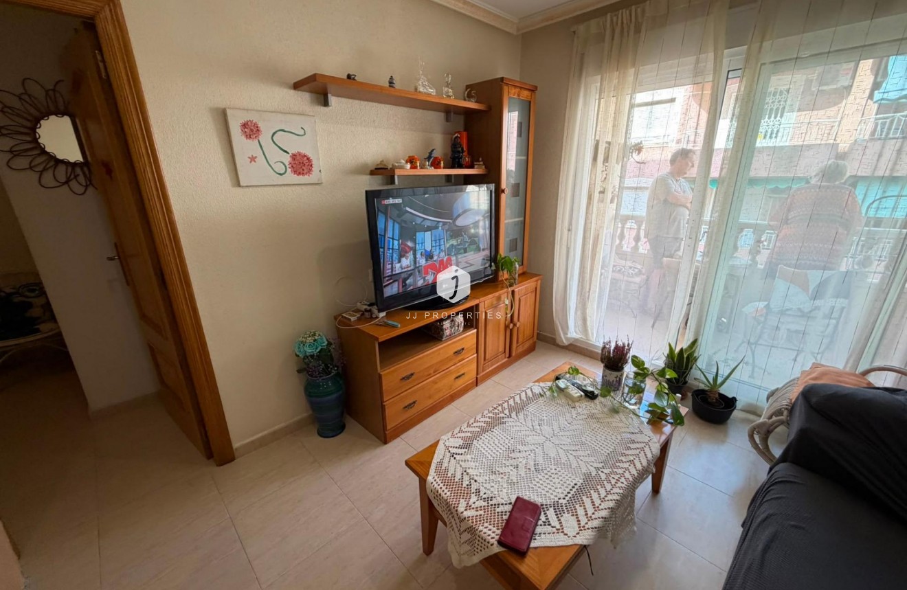 Tweedehands - Appartement / flat -
Torrevieja - Estacion de autobuses