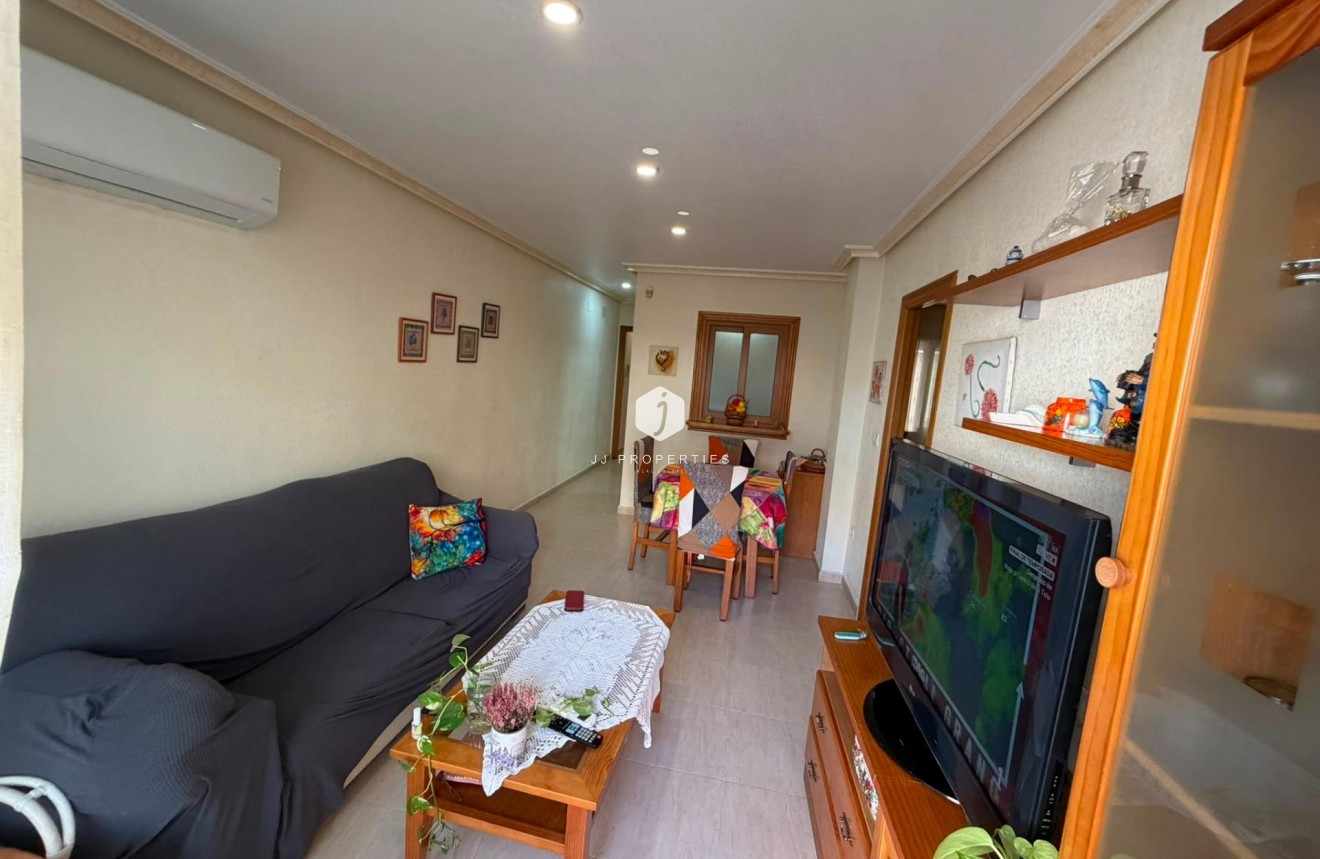 Tweedehands - Appartement / flat -
Torrevieja - Estacion de autobuses