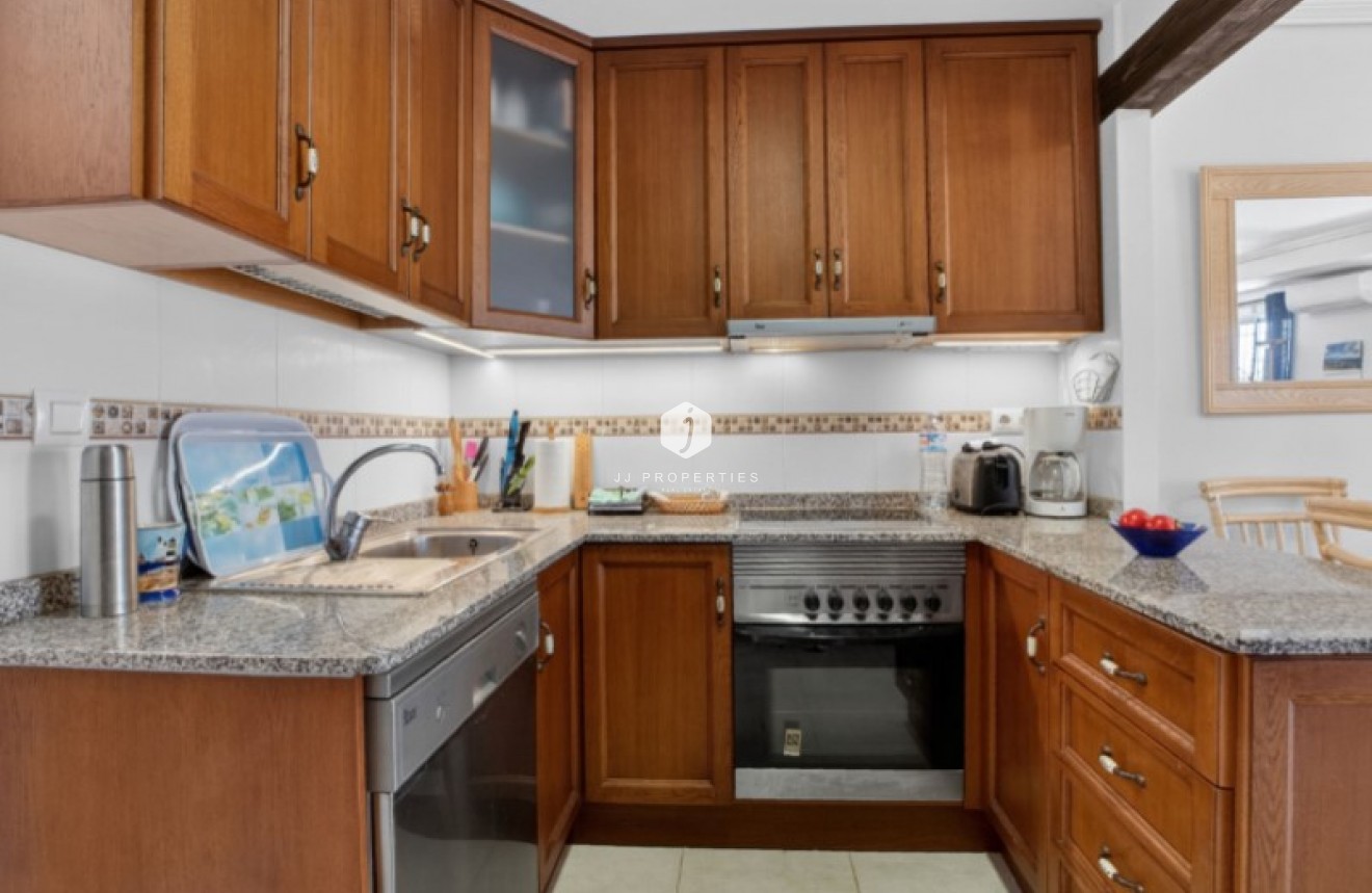 Z drugiej ręki - Szalet -
Torrevieja - Costa Blanca