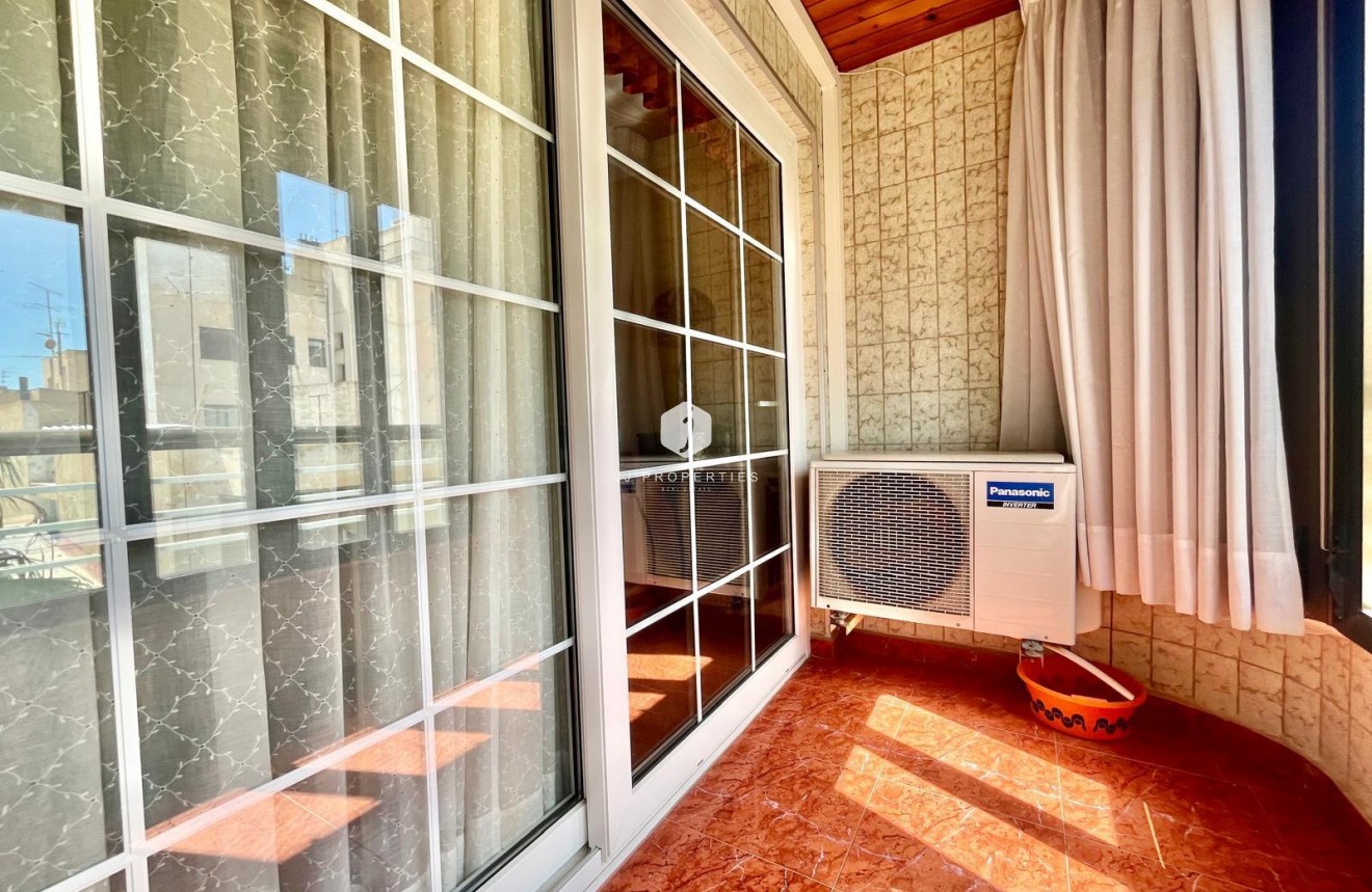 D'occasion - Appartement -
Torrevieja - Centro