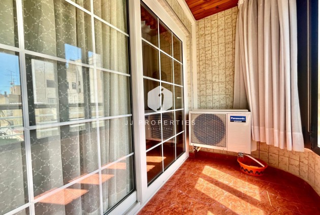 D'occasion - Appartement -
Torrevieja - Centro