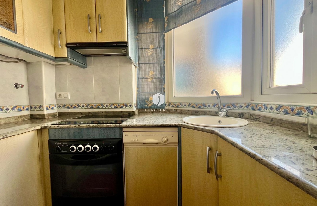 D'occasion - Appartement -
Torrevieja - Centro