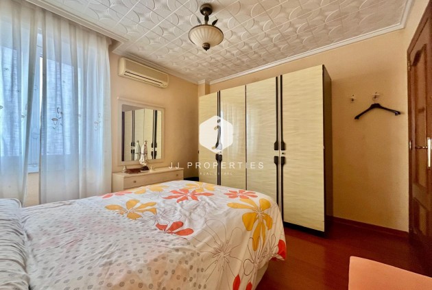D'occasion - Appartement -
Torrevieja - Centro