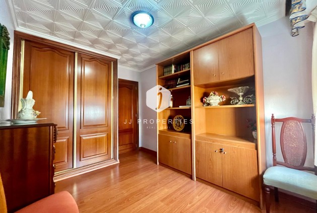 D'occasion - Appartement -
Torrevieja - Centro