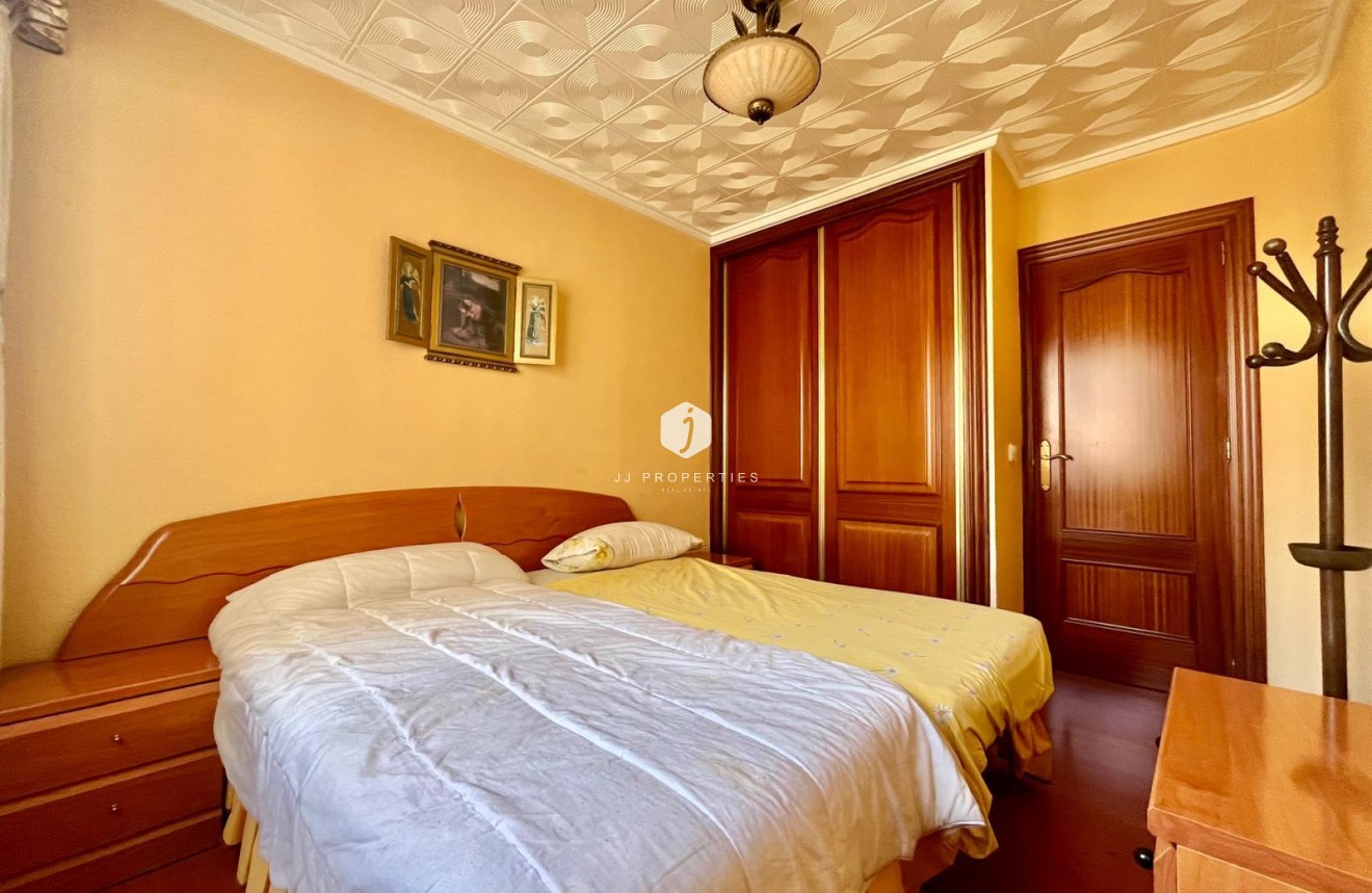 D'occasion - Appartement -
Torrevieja - Centro