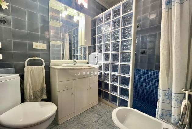 D'occasion - Appartement -
Torrevieja - Centro