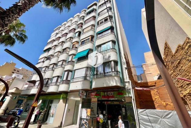 D'occasion - Appartement -
Torrevieja - Centro
