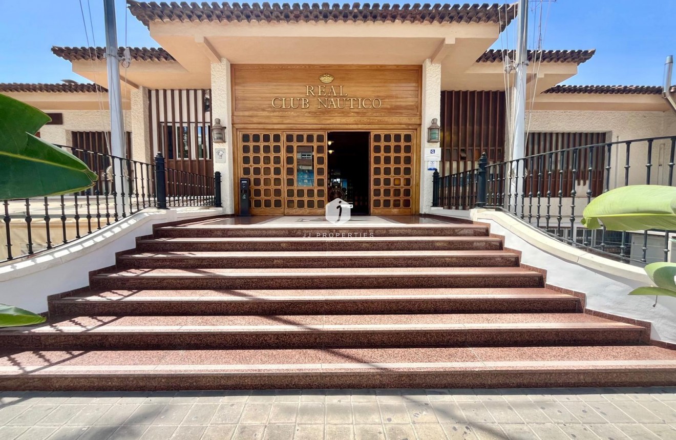 D'occasion - Appartement -
Torrevieja - Centro