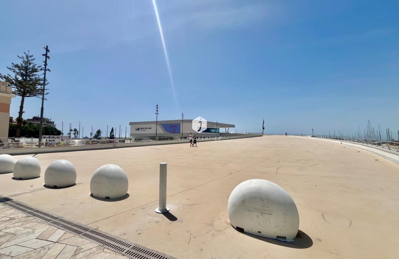 D'occasion - Appartement -
Torrevieja - Centro