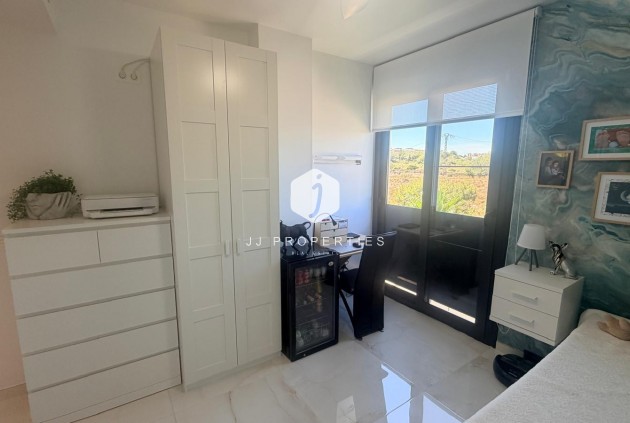 Aus zweiter Hand - Wohnung -
Los Altos - Costa Blanca