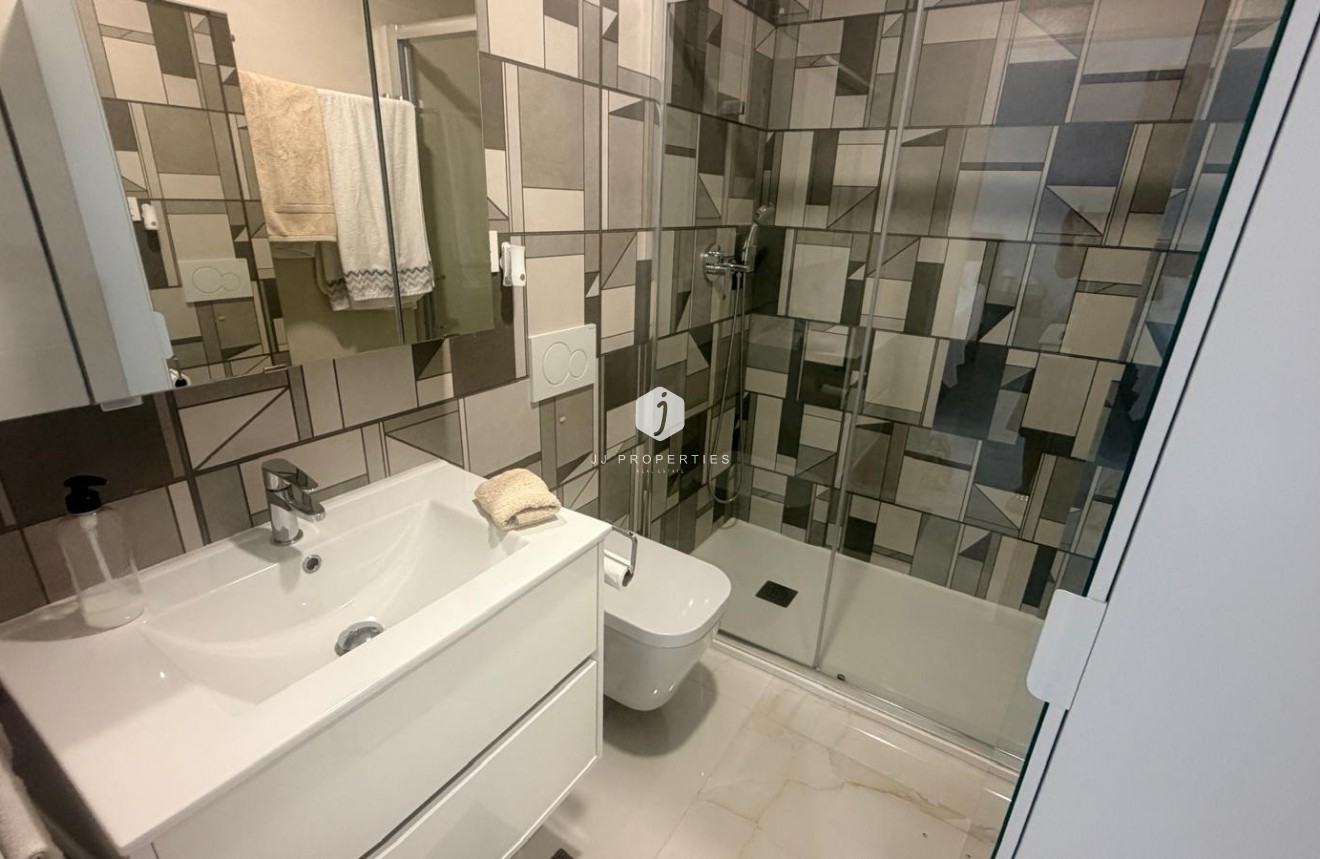 Aus zweiter Hand - Wohnung -
Los Altos - Costa Blanca