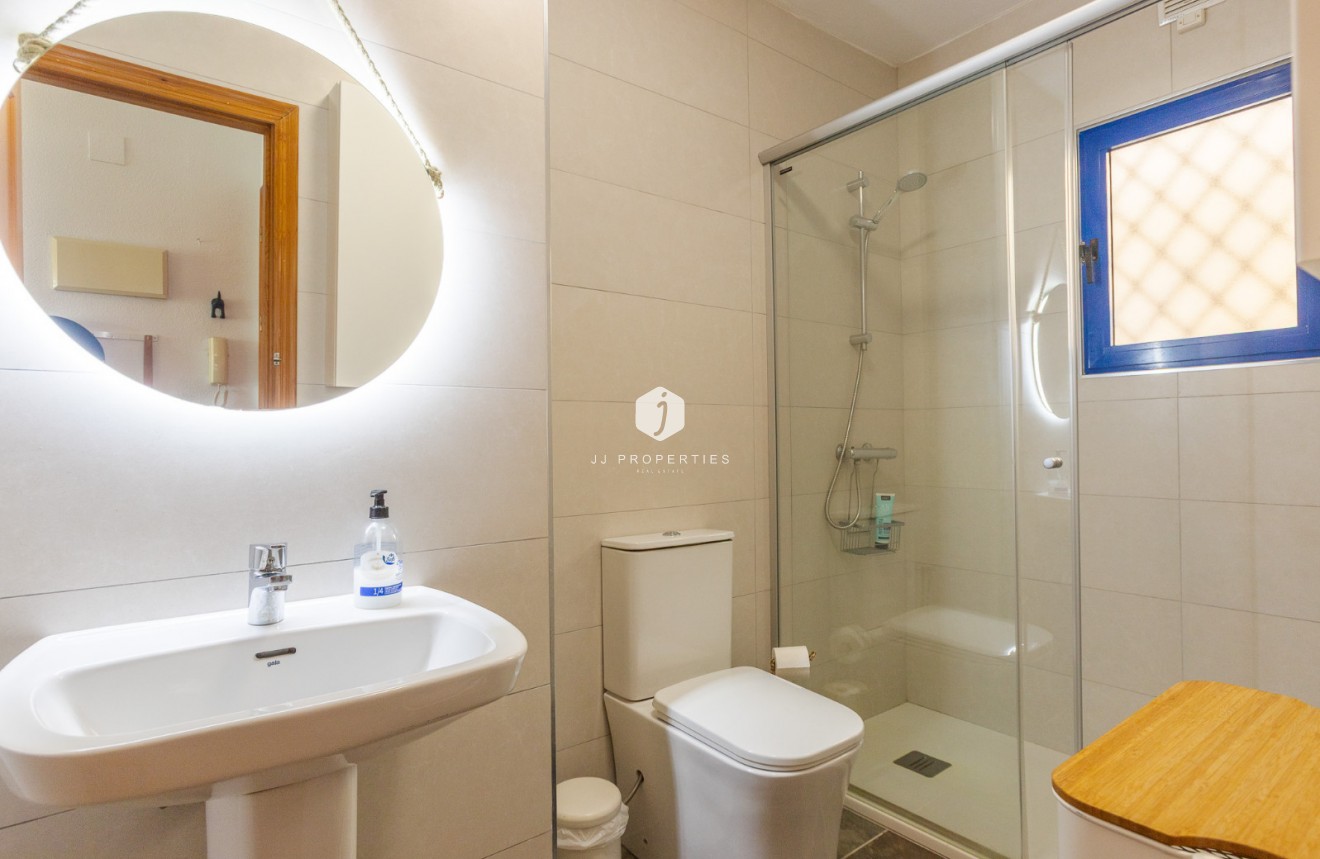 D'occasion - Appartement -
Torrevieja - Costa Blanca