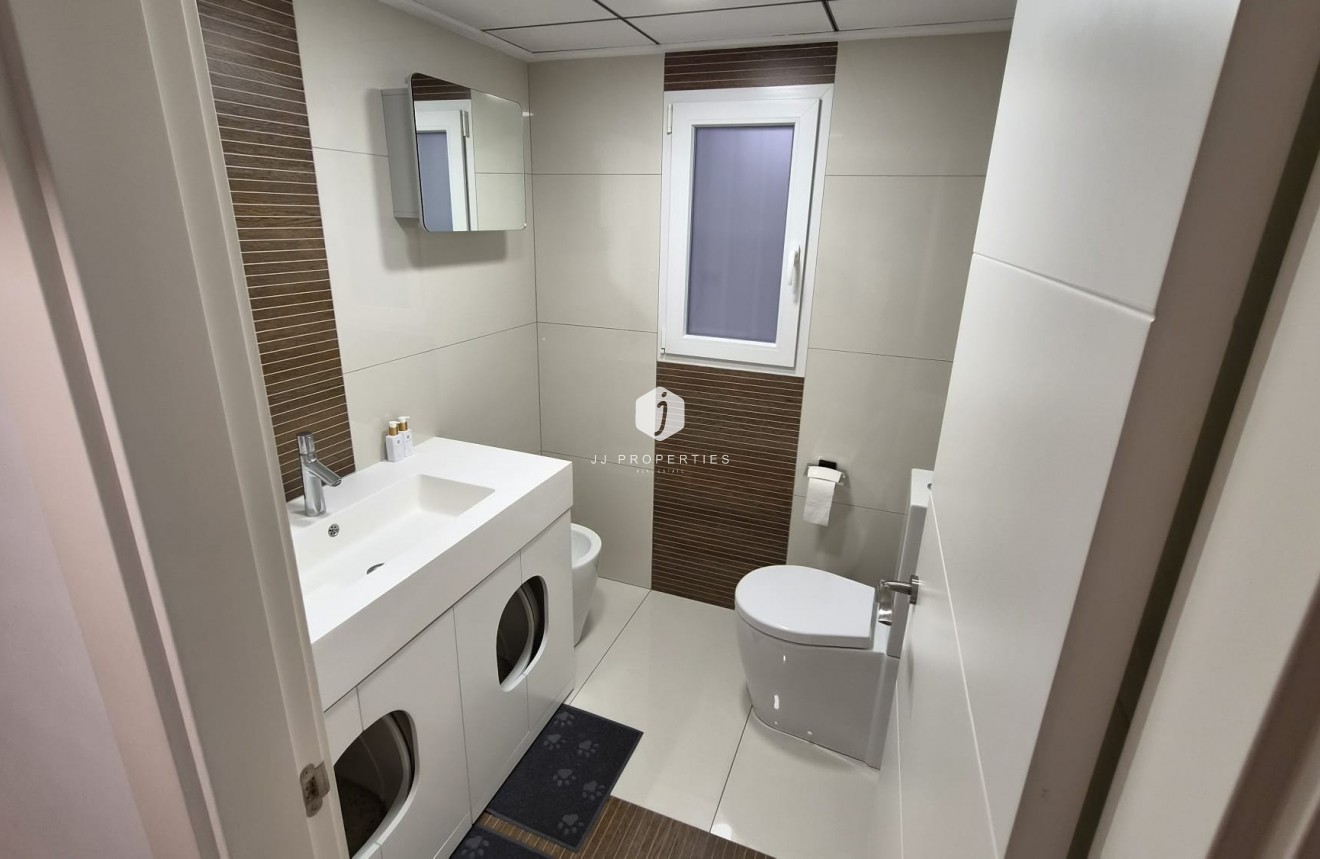 Tweedehands - Appartement / flat -
Torrevieja - Costa Blanca