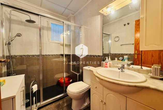 Resale - Apartment / flat -
La Mata - Costa Blanca