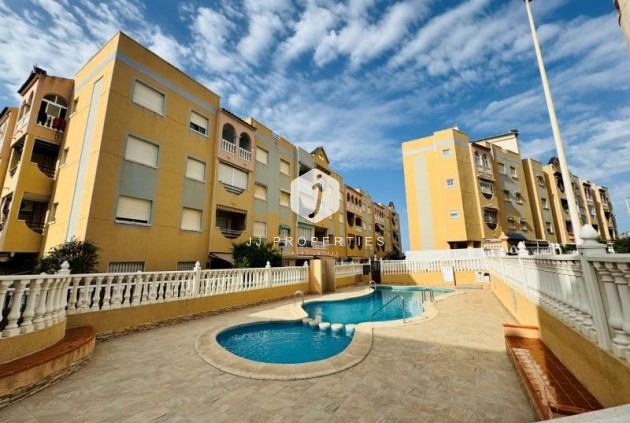 Resale - Apartment / flat -
La Mata - Costa Blanca