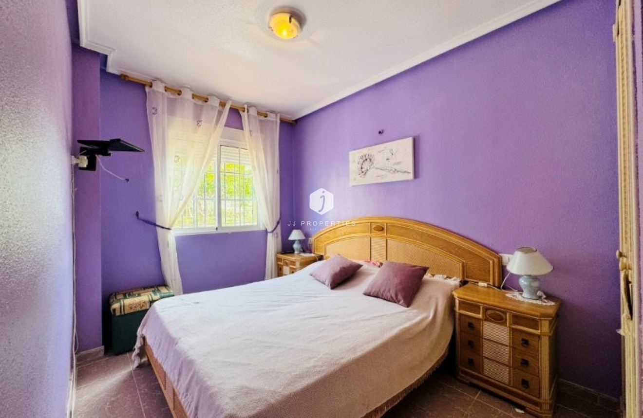 Resale - Apartment / flat -
La Mata - Costa Blanca