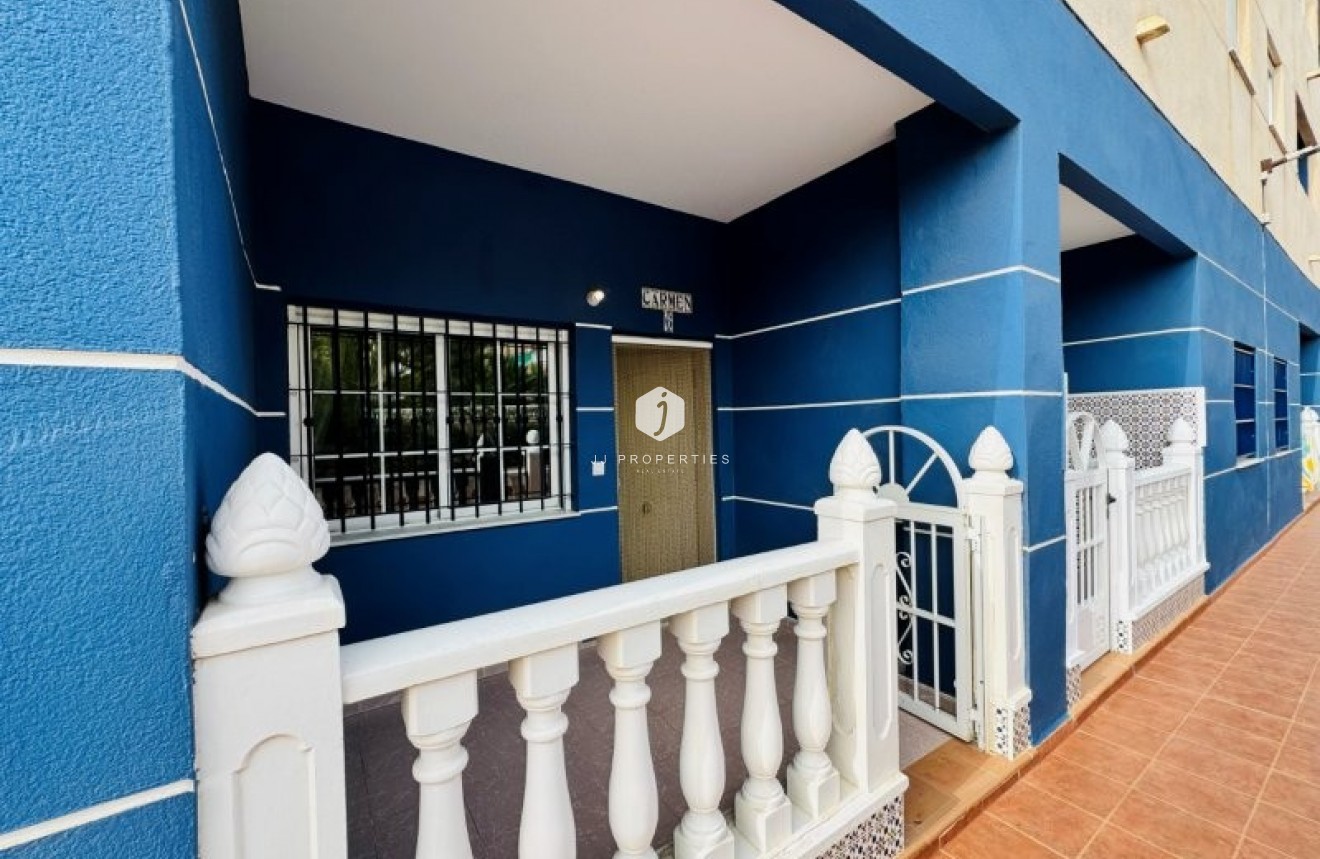 Resale - Apartment / flat -
La Mata - Costa Blanca