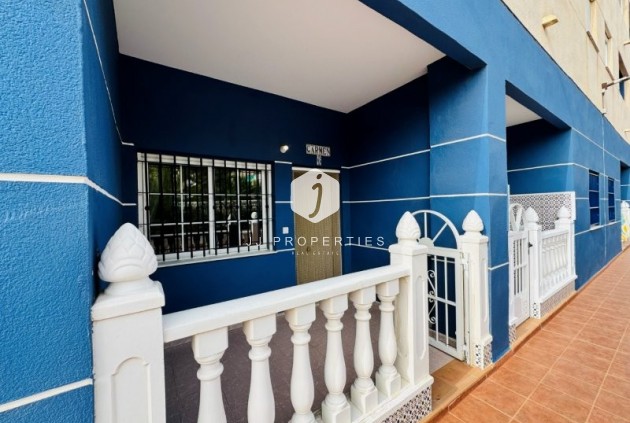 Resale - Apartment / flat -
La Mata - Costa Blanca