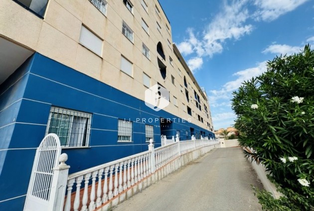 Resale - Apartment / flat -
La Mata - Costa Blanca