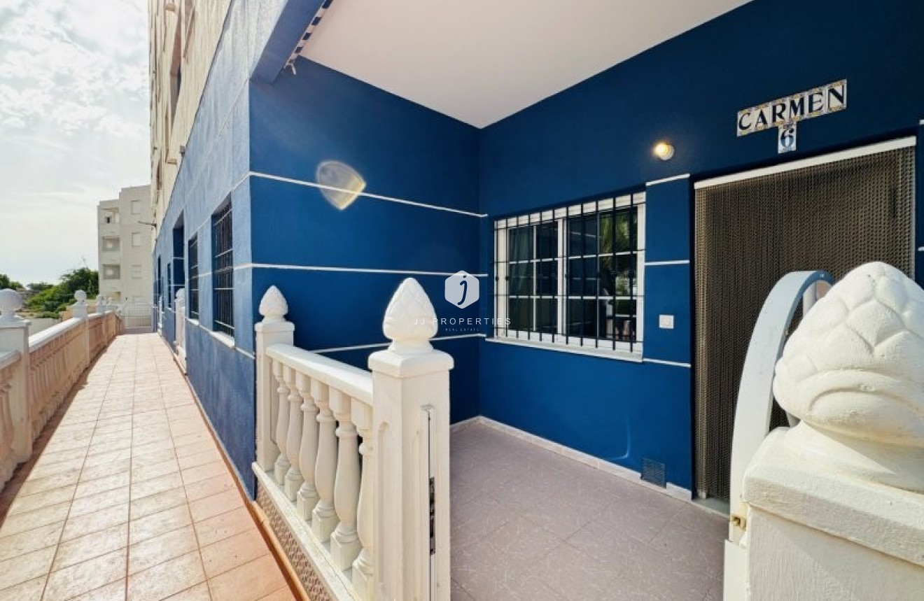 Resale - Apartment / flat -
La Mata - Costa Blanca