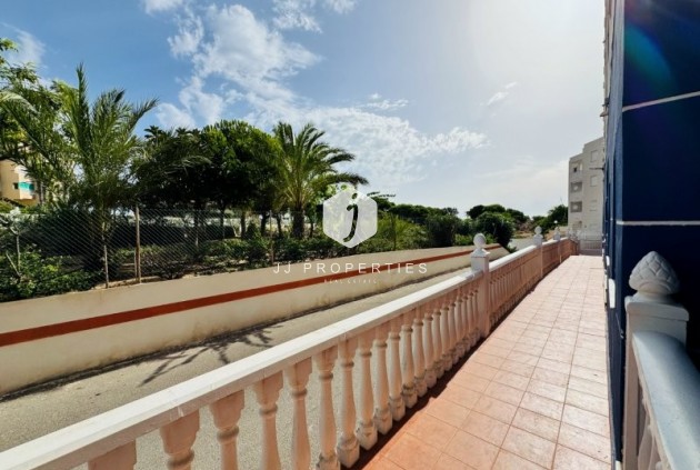 Resale - Apartment / flat -
La Mata - Costa Blanca