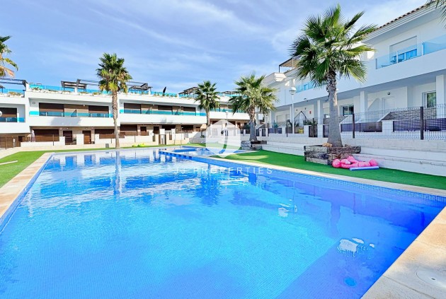 Z drugiej ręki - Szalet -
Torrevieja - Costa Blanca