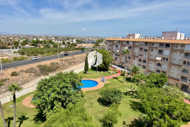 D'occasion - Attique -
Torrevieja - Costa Blanca