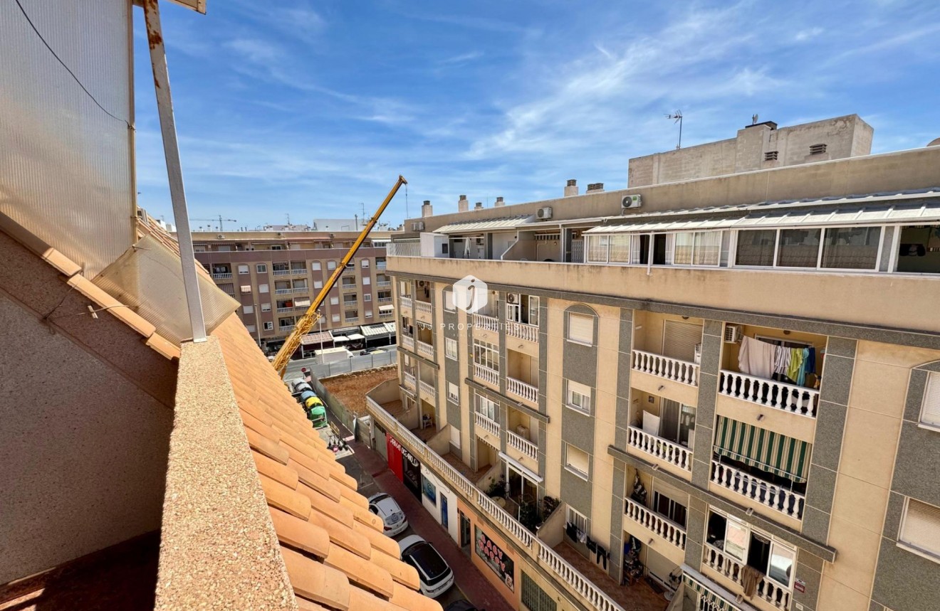 D'occasion - Attique -
Torrevieja - Costa Blanca