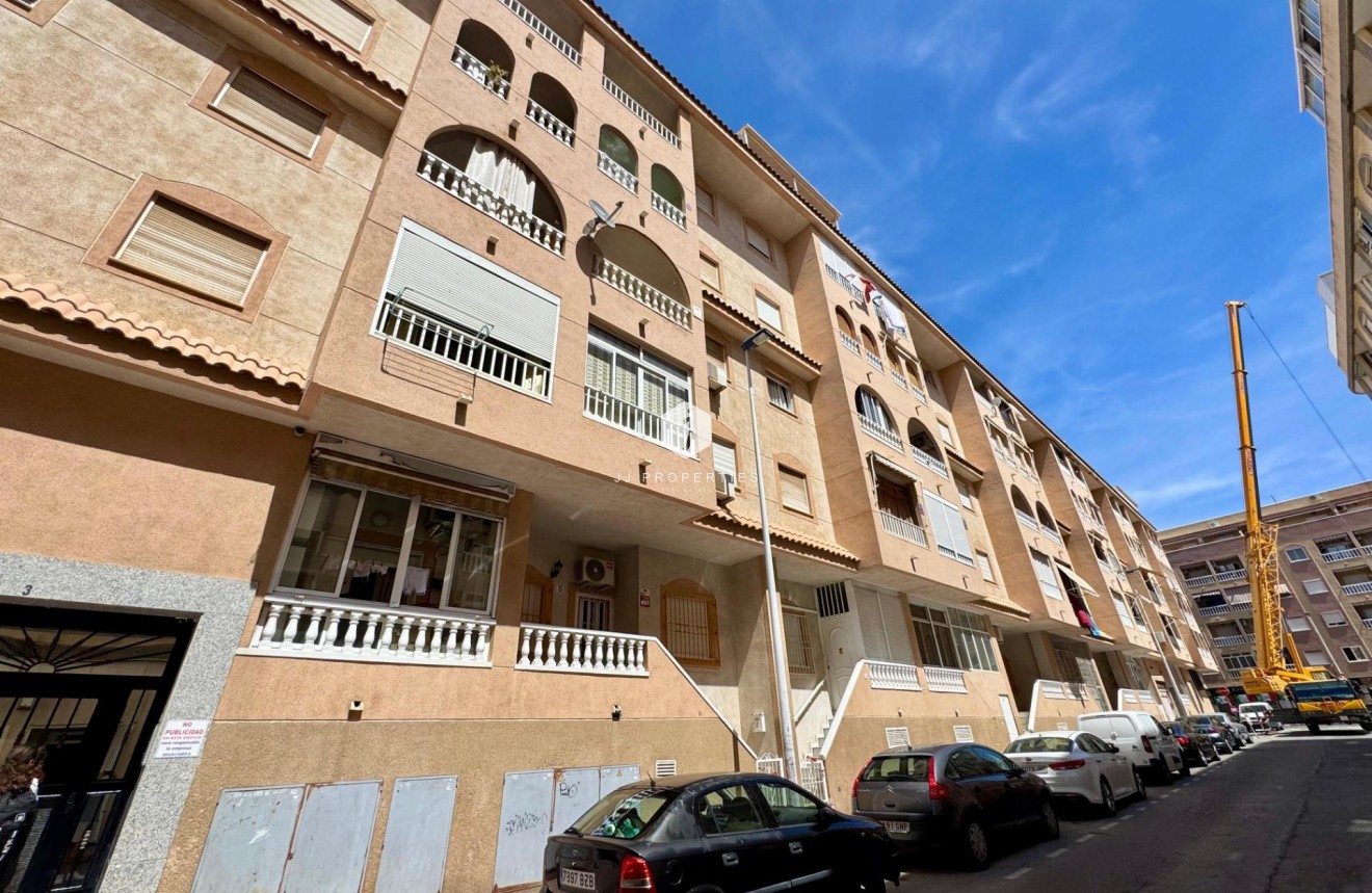 D'occasion - Attique -
Torrevieja - Costa Blanca