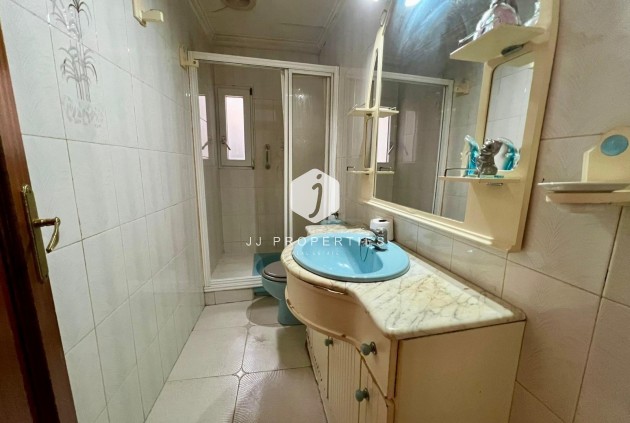 Resale - Apartment / flat -
Torrevieja - Centro