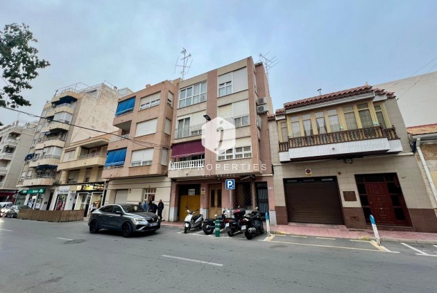 Resale - Apartment / flat -
Torrevieja - Centro