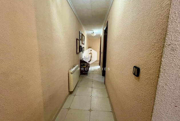Resale - Apartment / flat -
Torrevieja - Centro