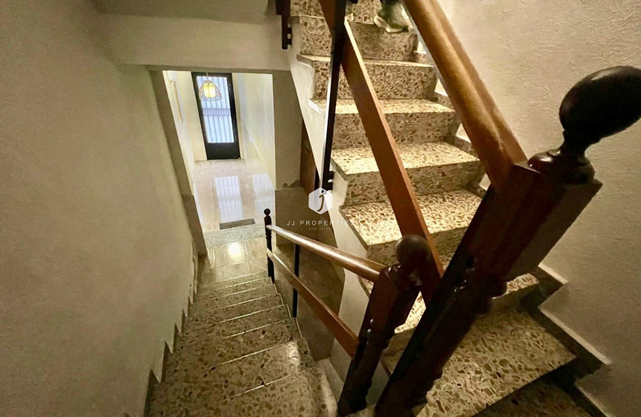 Resale - Apartment / flat -
Torrevieja - Centro
