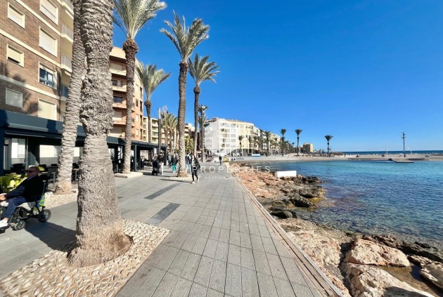 Resale - Apartment / flat -
Torrevieja - Centro