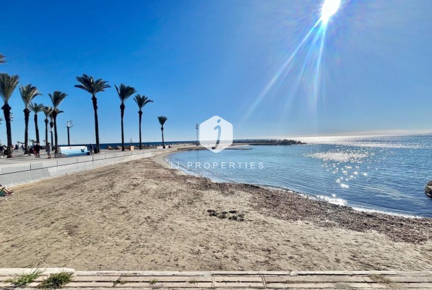 Resale - Apartment / flat -
Torrevieja - Centro