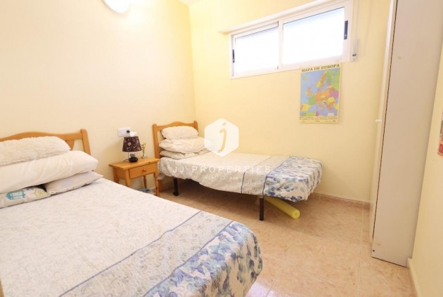 Tweedehands - Appartement / flat -
Torrevieja - Costa Blanca