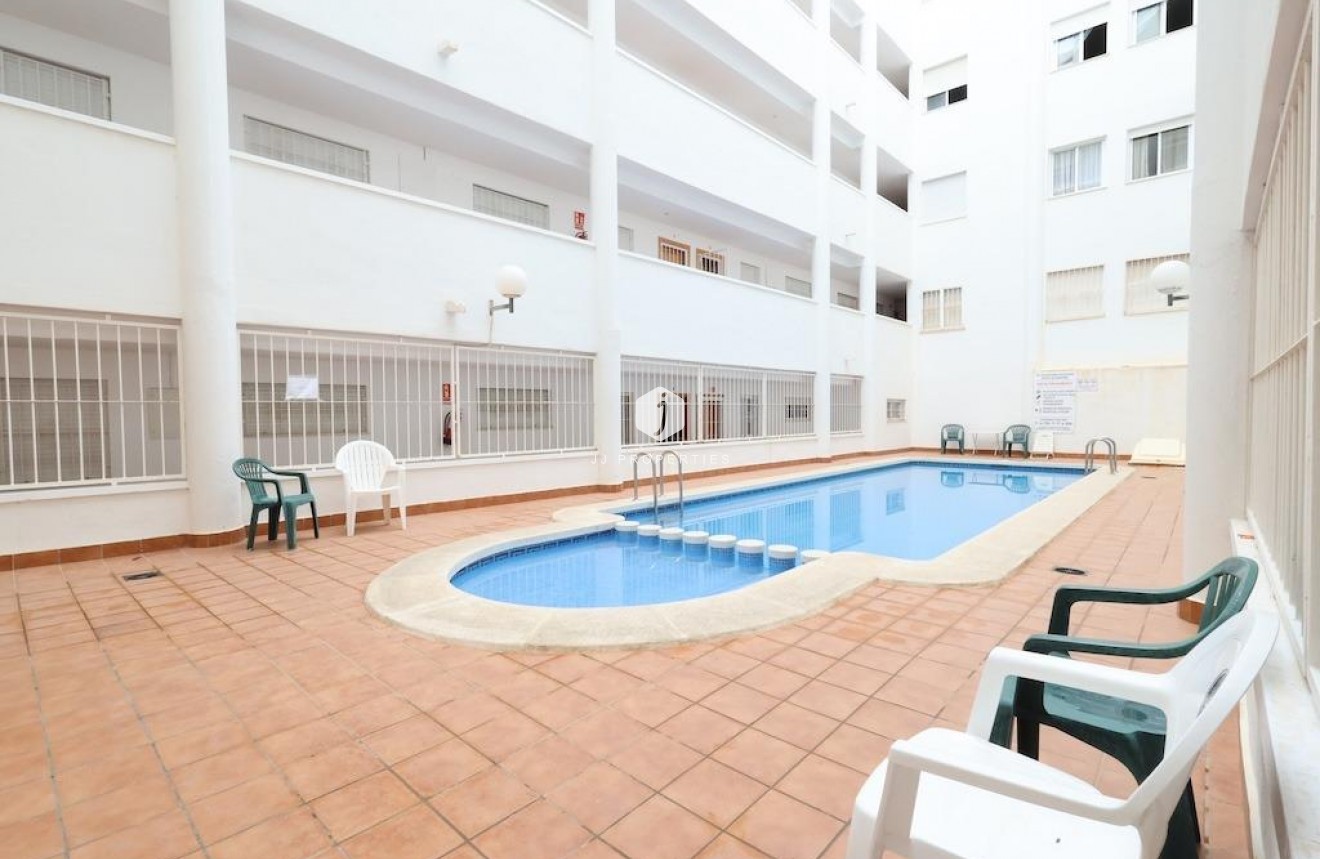 Tweedehands - Appartement / flat -
Torrevieja - Costa Blanca