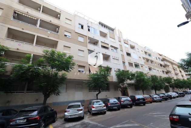 Tweedehands - Appartement / flat -
Torrevieja - Costa Blanca