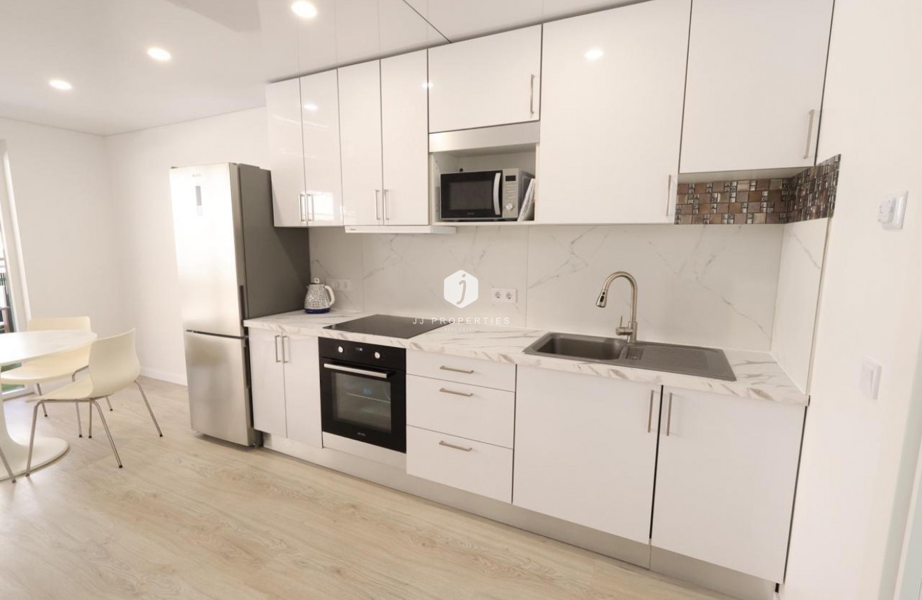 Tweedehands - Appartement / flat -
Torrevieja - Costa Blanca
